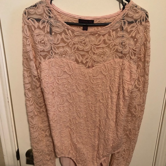 Pink lace bodysuit - Picture 2 of 2